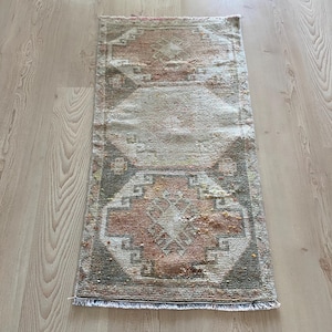 1.5x2.9ft, Turkish rug, Muted rug, Small Pink rug, Vintage rug, Faded rug, Bohemian rug, Oushak Wool rug, Doormat rug, Bath rug, Antique rug