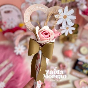 Blumenhalter zum Muttertag / Studio- und SVG-Dateiformat / PDF / PNG / Briefpapier und Geschenke zum Muttertag / Firmengeschenk
