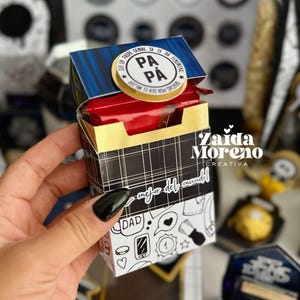 Cigarette case for dad / Father's Day gift / Phrase in English and Spanish / Editable / Studio format, SVG, PNG and PDF / Happy Father's Day