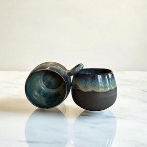 Kubek ceramiczny z nadrukiem, kubek ceramiczny ręcznie robiony, kubek Deep Blue, prezent dla niej, prezent dla niego,