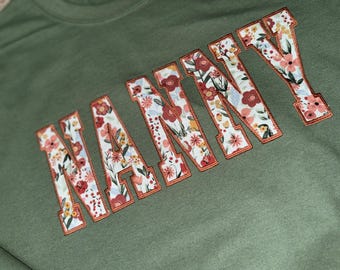 Appliqué embroidery crewneck