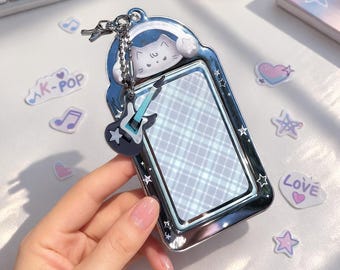 Kpop Photocard Holder Keychain – Guitar Charm, Idol Card Accessory, Y2K Style