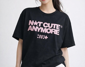Oversized T-Shirt – ILLIT Inspired Graphic Streetwear Fan Merch