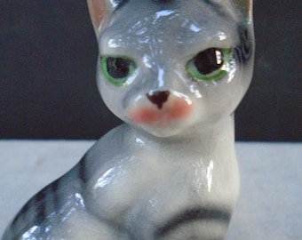 Vintage Adorable Gray Big Eyed Stripped Kitty Cat 50s Ceramic Japan Figurine 3.5"