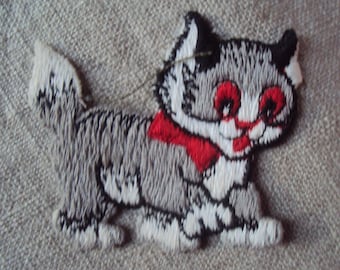 vintage 70s  Figural Gray KITTY Cat  Patch  Sew On Patch