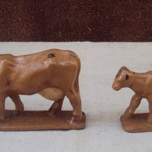 Pair of Vintage Auburn Rubber Cow Figures Train Lay Out Farm Yard Figurines Toy  Figures