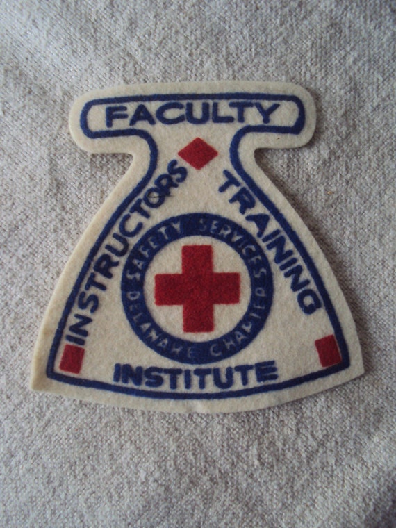 Vintage  Faculty Instructors Training Institute R… - image 1