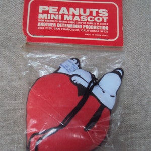 Vintage Snoopy  United Feature Syndicate Inc  SNOOPY Heart Hangiing Ornament NOS