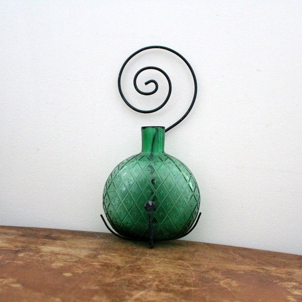 Vintage Green Chestnut Flask With Diamond Lattice Pattern in Metal Spiral Wall Hanger Vine/Plant Starter Vase Wall Hanging Rooting Vase