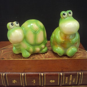 Vintage 70s Turtle Love Couple Ceramic Figurines Big Eyed Turtle Figurines