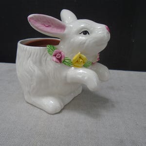 Vintage Bloom Rite Ceramic White Bunny Spring Holiday Planter