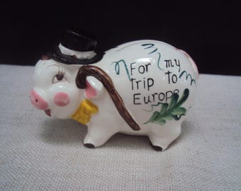 Entzückende Spardose Anthropomorph Sparschwein Container Urlaub Europa 50er Japan Schwein Liebhaber Geschenk Witziges Gag Geschenk "Für meine Reise nach Europa"