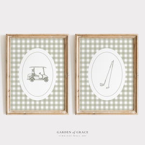 Zestaw 2 obrazków ściennych do pokoju dziecięcego z motywem wózka golfowego i kijów | Gingham Sage Green Golf Themed Room Decor | Vintage Sport Print | Pobieranie cyfrowe