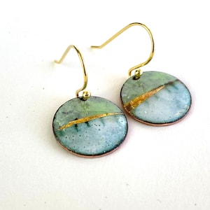 Round enamel earrings - little landscapes in green, white and go