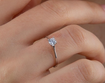 14K White Gold Moissanite Engagement Ring - 4mm Band with 2ct Round Cut Moissanite, Classic Solitaire Proposal Ring, Elegant Gold Ring