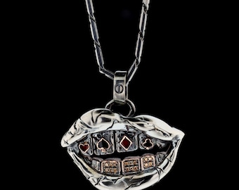 Gambler Smile Necklace – Poker Teeth Pendant for Men – Casino Grin Jewelry, Card Symbol Necklace, Hip Hop Gothic Style