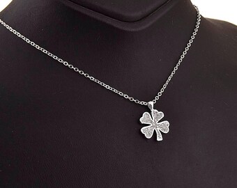 Silver Four-Leaf Clover Pendant Necklace, Zircon Crystal Lucky Charm, Dainty Jewelry Gift for Her, Elegant Good Luck Necklace