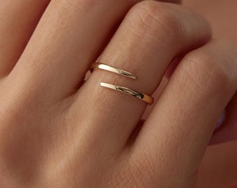 14k Solid Gold Spiral Ring - Minimalist Gold Band for Women - Handmade Gold Jewelry - Dainty Gold Ring Gift
