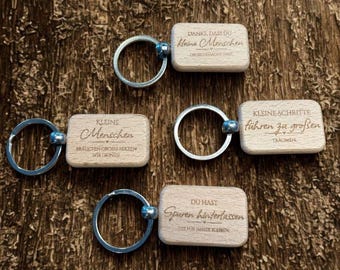 Wooden keychains with engraving – a personal thank you for educators, teachers & students