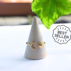 Sonne und Mond Ring vergoldet 14 Karat gold, 100% verstellbar, zauberhafter offener Ring mit Sonne und Mond Motiv in gold, verstellbar
