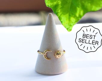 Sonne und Mond Ring vergoldet 14 Karat gold, 100% verstellbar, zauberhafter offener Ring mit Sonne und Mond Motiv in gold, verstellbar