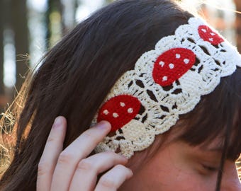 Crocheted headband with fly agaric mushrooms, forest motif, headband with mushrooms, white, red