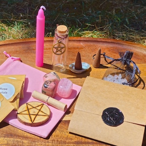 Love Spell Jar Kit Witchcraft Ritual Set with Crystals, Herbs, Candle & Sigil | Gift Box for Beginners and Spiritual Self-Love
