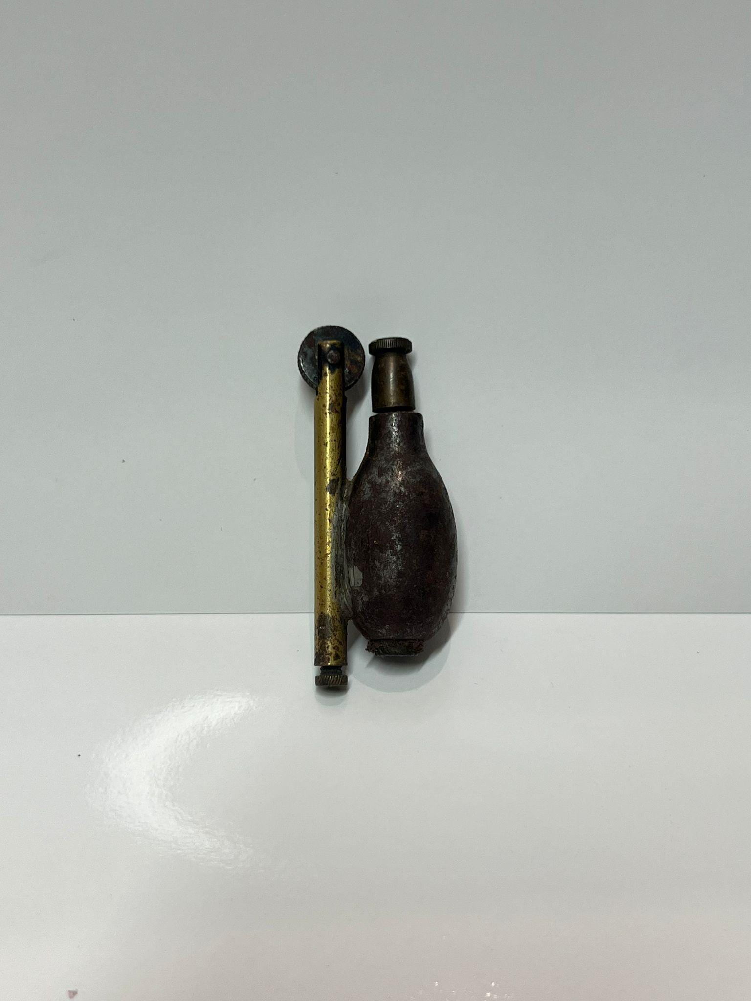 ANCIENNE POIRE A POUDRE corne XIX horn powder flask gunpowder