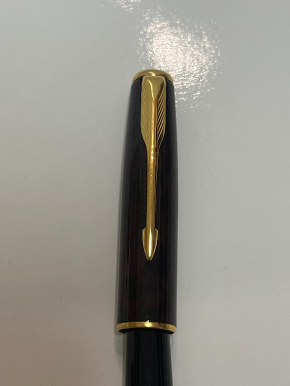 Vintage Parker Sonnet France IIT Fountain Pen - Red Marble Laque