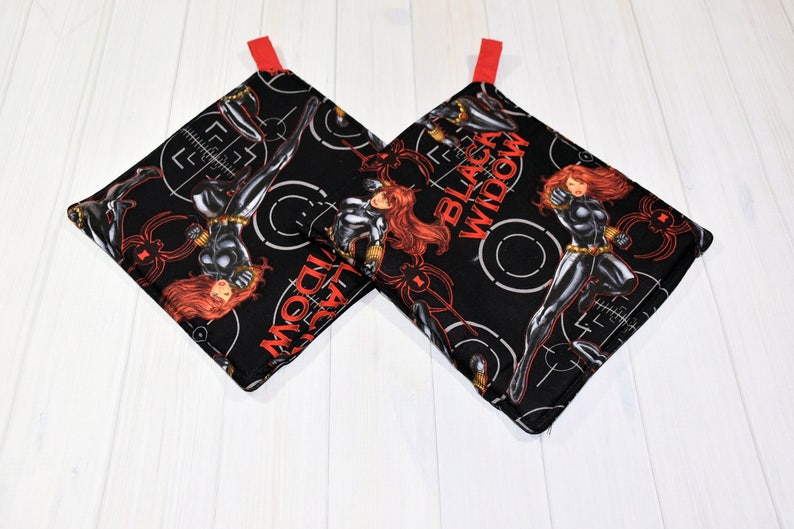 Black Widow Inspired Pot Holder Set Kitchen Home Decor Housewarming Wedding Gift Boyfriend Girlfriend Gift Hostess Cooking Gift Fun
