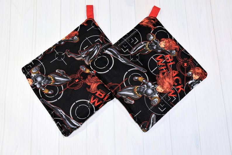 Black Widow Inspired Pot Holder Set Kitchen Home Decor Housewarming Wedding Gift Boyfriend Girlfriend Gift Hostess Cooking Gift Fun