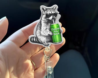 Portatarjetas de identificación personalizado con forma de mapache, divertido portatarjetas de identificación de mapache, portatarjetas de identificación de animales personalizado, portatarjetas de identificación para enfermeras, regalo para el sector salud