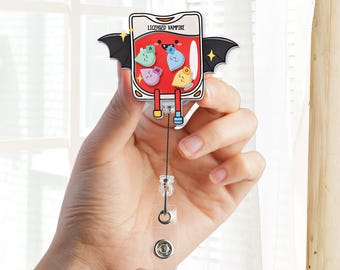 Porta credencial de vampiro con licencia, porta credencial para bolsa de tipo IV, porta credencial de enfermera de flebotomía, regalo de Halloween para enfermera