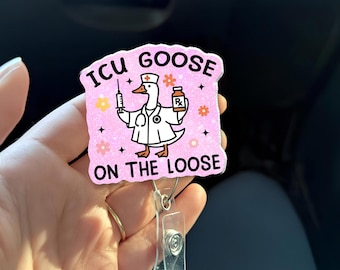 ICU Nurse Badge Reel | Funny Goose Badge Holder | ICU Goose on the Loose Retractable ID Clip for Critical Care Nurses Doctors Medical Staff