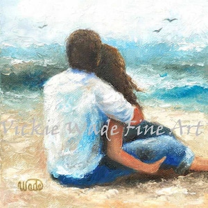 Strand Liebhaber Kunstdruck Liebespaar, Kuscheln, Wellen beobachten, Meer, Strand, brünette Paar, rothaarige Frau Frau Mädchen, Vickie Wade Art