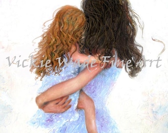Moeder en roodharige dochter knuffelen Art Print, dochter met krullend rood haar, moeder met zwart haar, moeder met roodharig meisje, Vickie Wade Art
