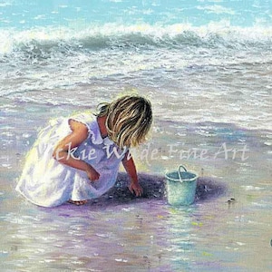 Lámina de chica playera, chica playera rubia, arte playero, pinturas playeras, decoración playera, guardería, niños playeros, conchas, espuma de mar, Vickie Wade Art