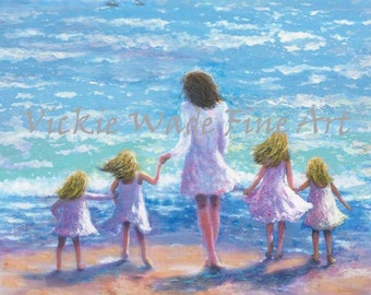 Strand Moeder en Vier Dochters Art Print, vier blonde meisjes, vier blonde zussen, lopen op het strand hand vasthouden, moeder, moeder, Vickie Wade Art