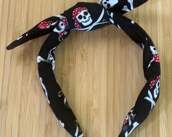 Piraten Haarband: Knotenschleife, Schädel Muster, verstellbarer Knoten