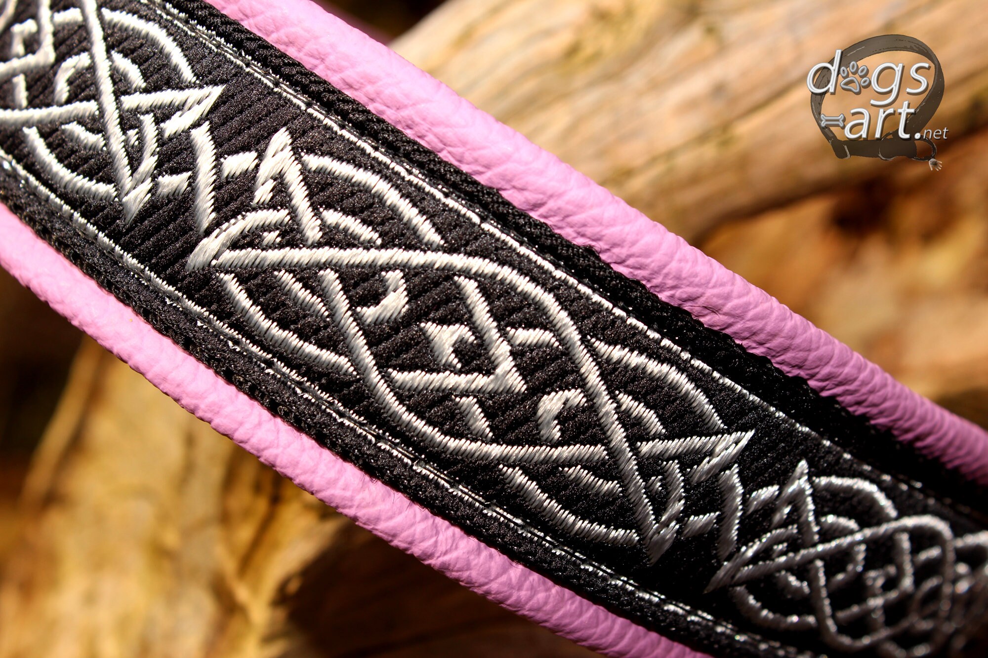 Dog Collar Celtic Knot, Leather Collar with strong Metal Buckle, Personalization available, Design your own