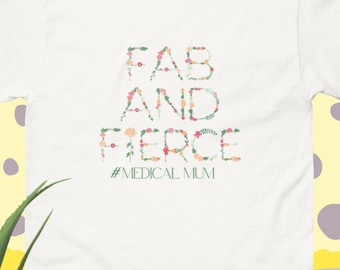 Camiseta de mamá médica: Diseño floral fabuloso y atrevido