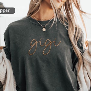 Custom Grandma Embroidered Shirt, Personalized Embroidered T-Shirts, Embroidered Gigi Shirt, Personalized Gifts For Gigi, Gigi Gift Tee