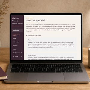 Peut inclure: Un écran d'ordinateur portable affichant l'application web Character, World & Outline Builder. L'interface présente une barre latérale violet foncé avec des options de navigation et une zone de contenu principale intitulée How This App Works, détaillant les outils de création de personnages et d'univers.