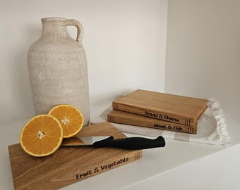 Oak Cutting Board Set of 3 – Book Design – Engraved – Wooden Kitchen Board – Gift for the Kitchen – Sustainable – Bread, Meat, Vegetables