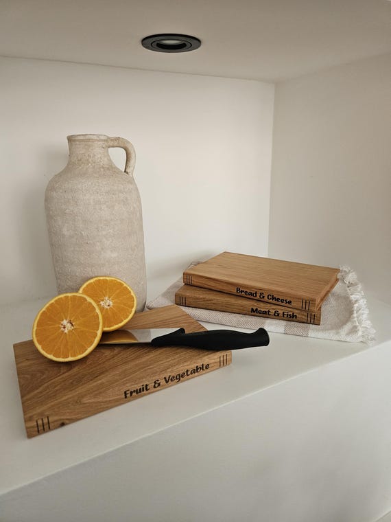 Schneidebrett Set Eiche 3er – Buch Design – Graviert – Küchenbrett Holz – Geschenk für Küche – nachhaltig – Brot Fleisch Gemüse