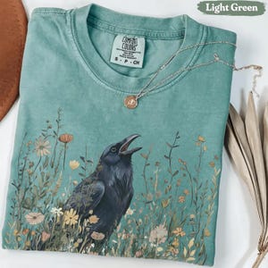 Comfort Colors® Crow Wildflowers Shirt Vintage Fall Aesthetic Autumnal Floral Tee Retro October Graphic T-Shirt Cozy Cottagecore Gift