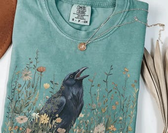 Comfort Colors® Crow Wildflowers Shirt Vintage Fall Aesthetic Autumnal Floral Tee Retro October Graphic T-Shirt Cozy Cottagecore Gift