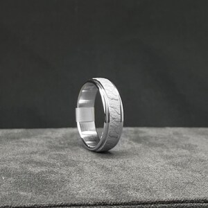 Lava Rock 10K White Gold Men's Wedding Band: Modern Promise Ring