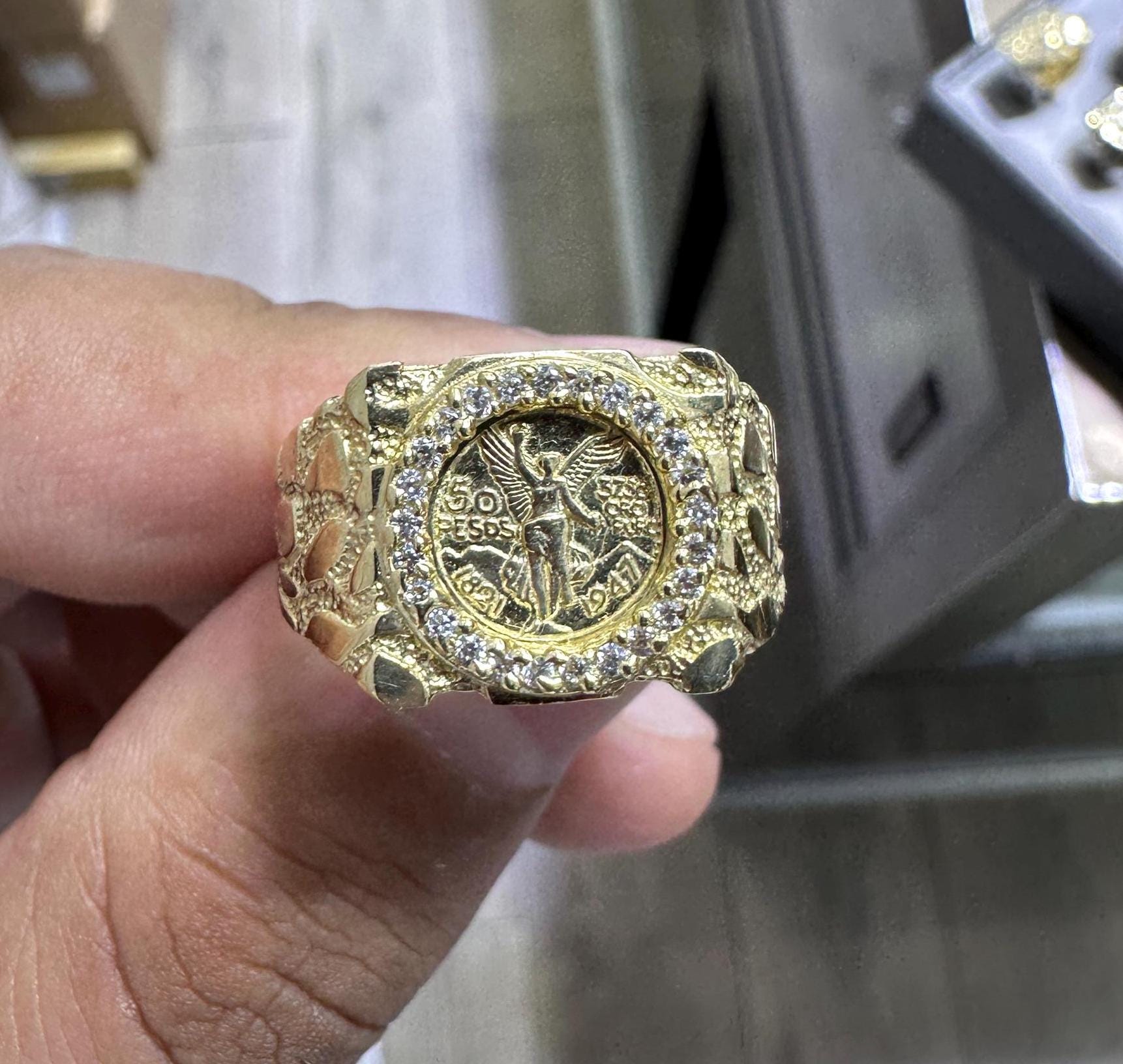 Bague Chevalière Pépite La Cène En Or Massif 10 Carats – Or Jaune, Taille 11, Style Signet