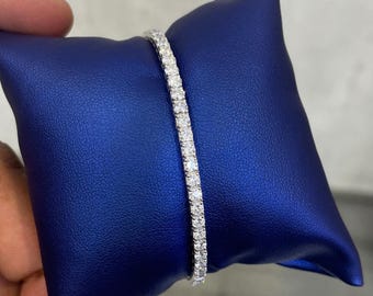 Brazalete flexible de oro macizo de 14 quilates con delicados diamantes cultivados en laboratorio